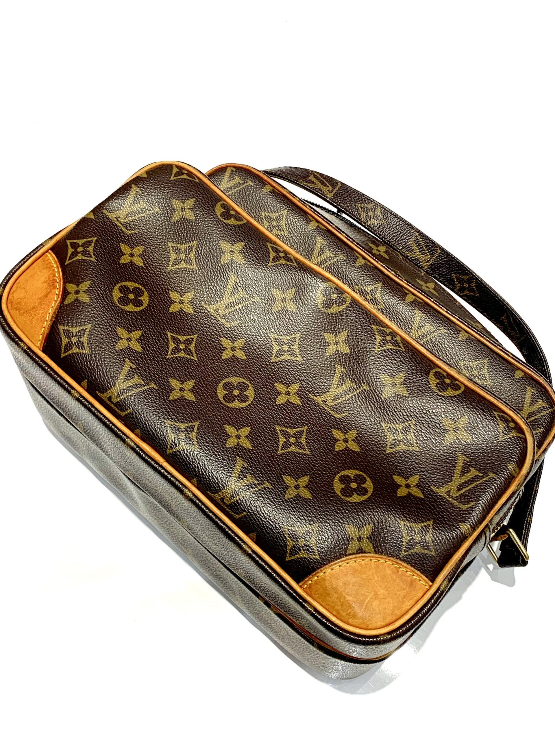 Vuitton　ナイル　バック