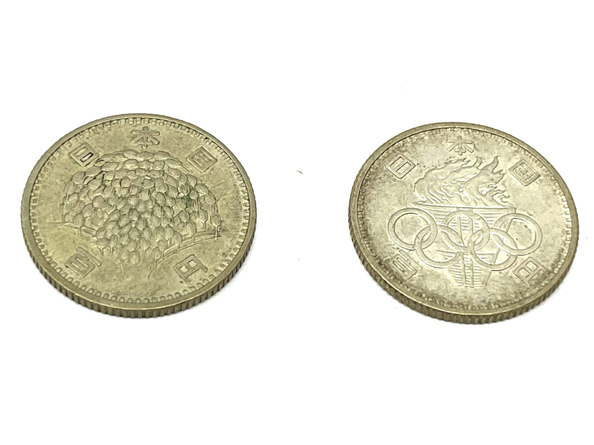 100円銀貨