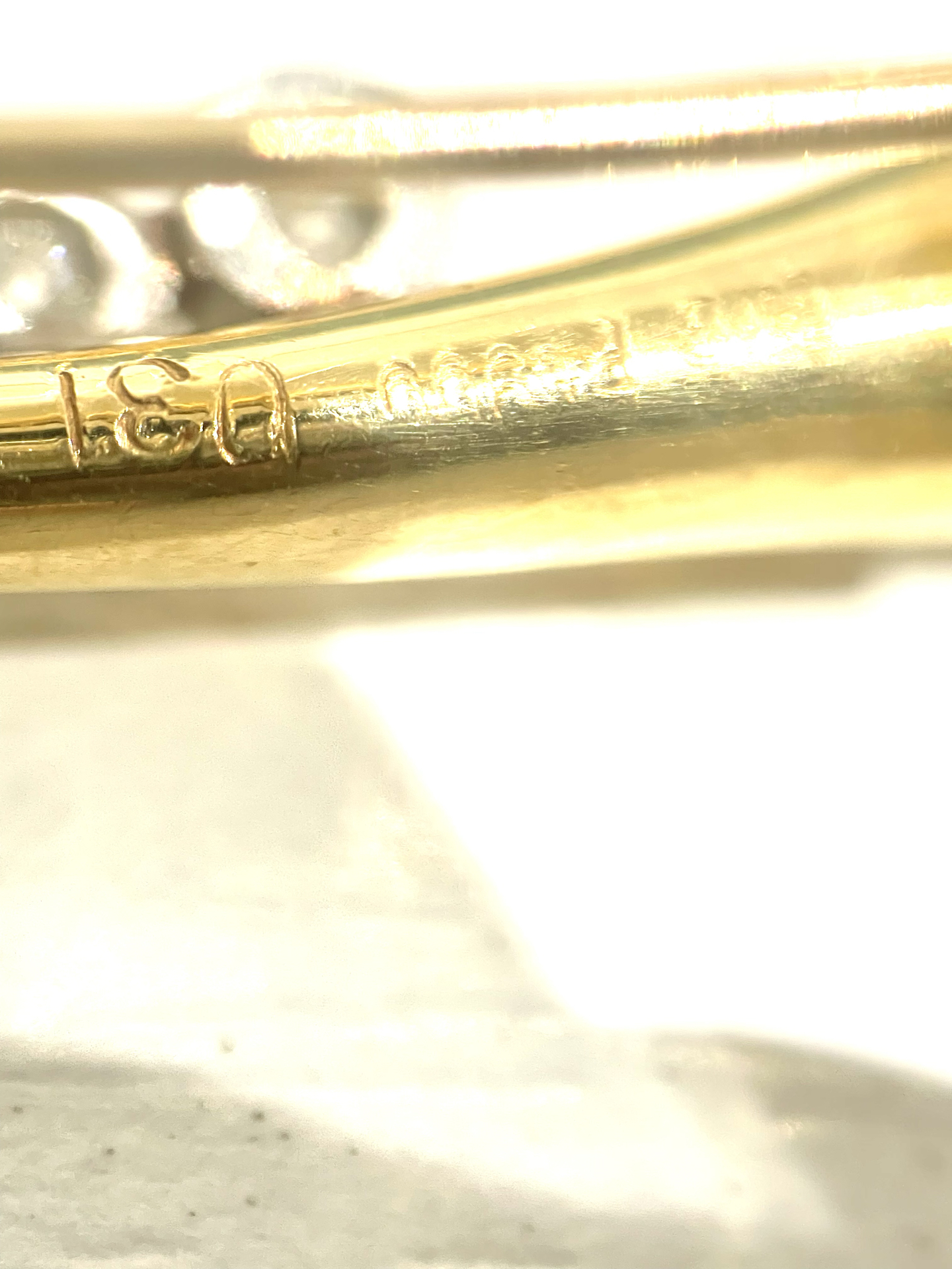 Pt900・K18　プラチナ・金コンビ　ダイヤモンド付きブローチ　D：0.31 ct　