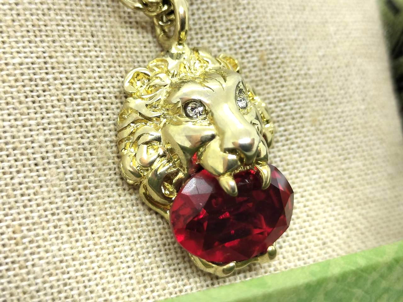 GUCCI　ライオン　ネックレス