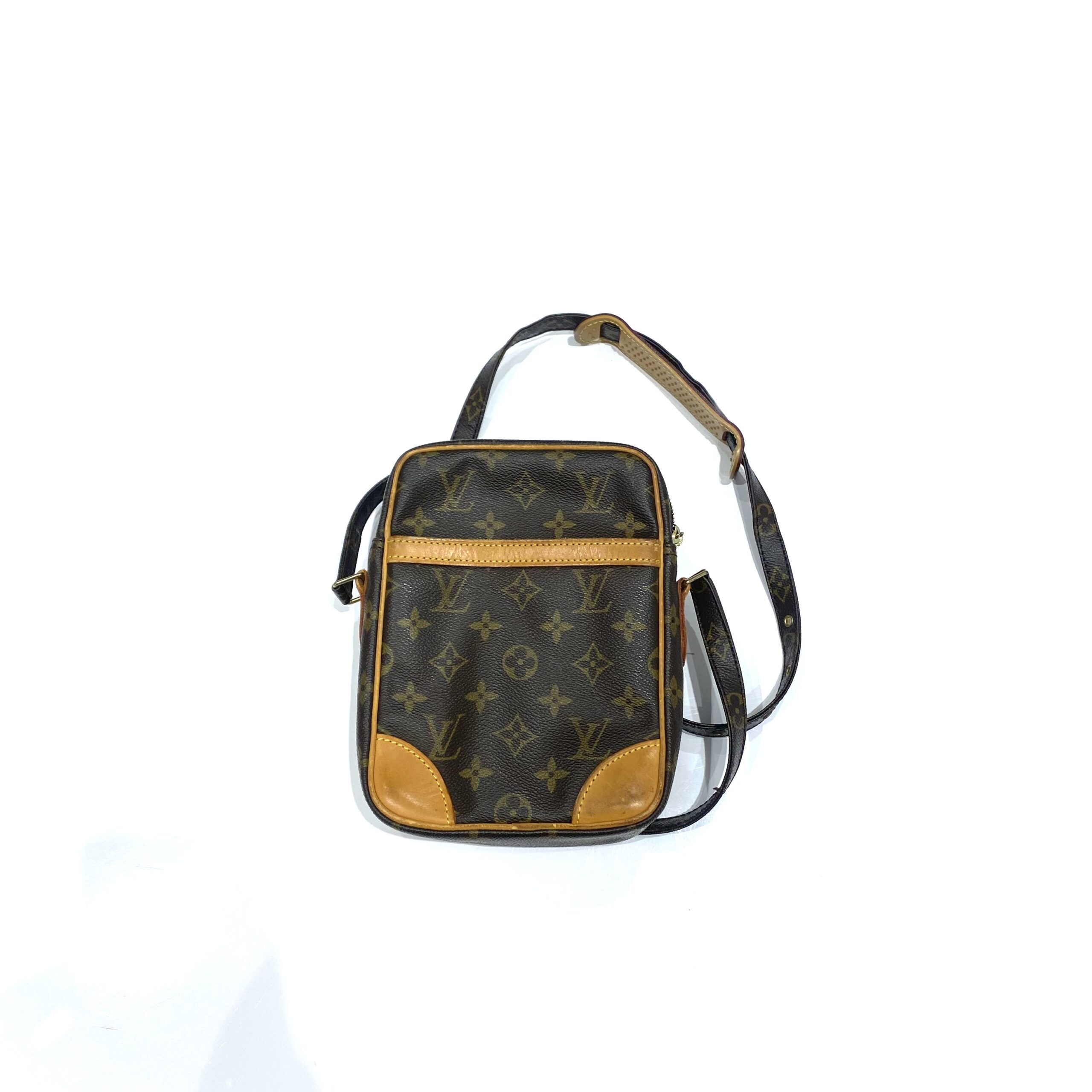 LouisVuitton ルイヴィトン ブランドバッグ ルイヴィトン買取 高価買取 ブランドバッグ売るなら ダヌーブ ショルダーバッグ