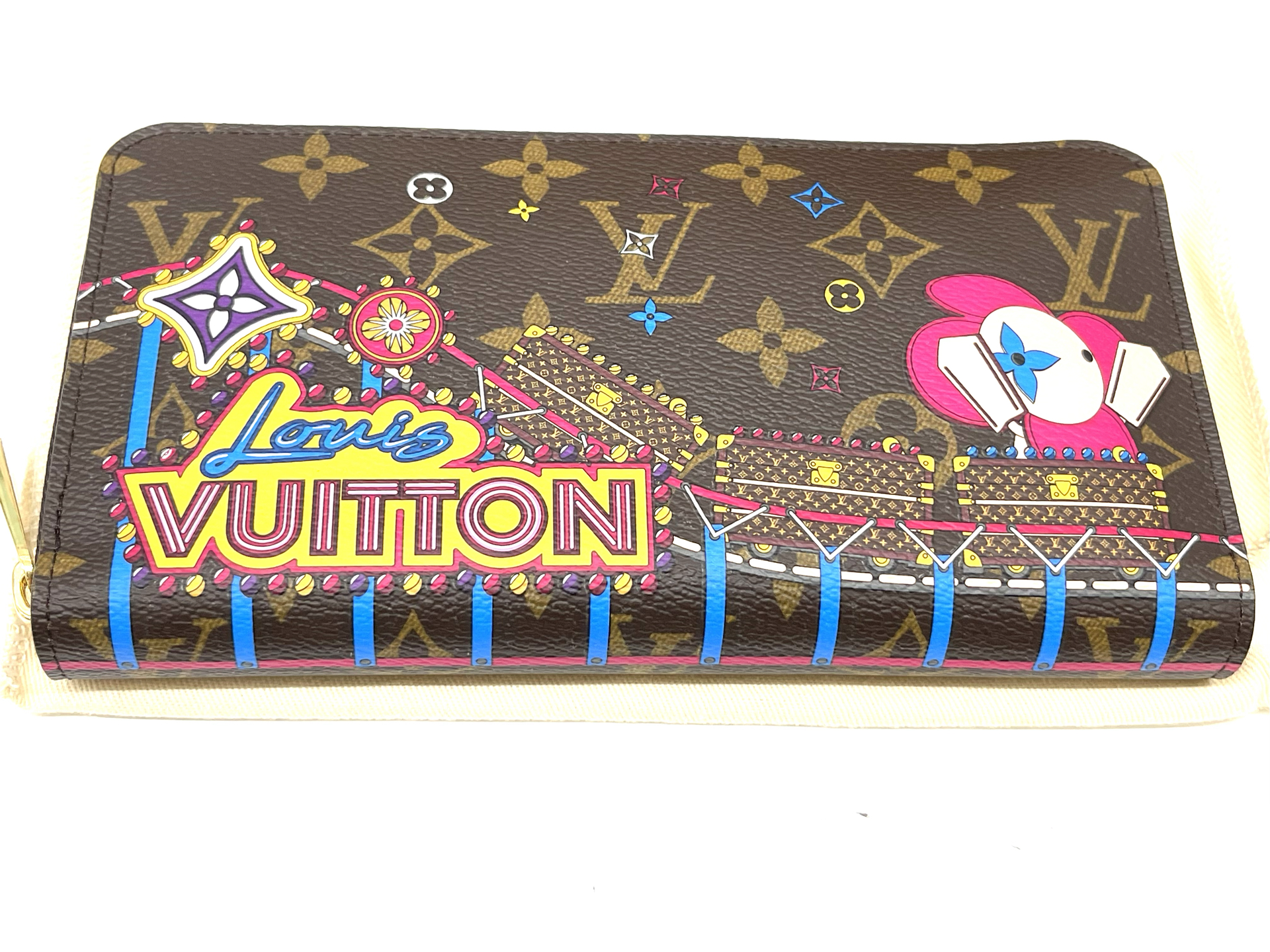 LV Louis Vuitton M69750 モノグラム　ヴィヴィエンヌ ジッピーウォレット CA3240 箱・保存袋付き