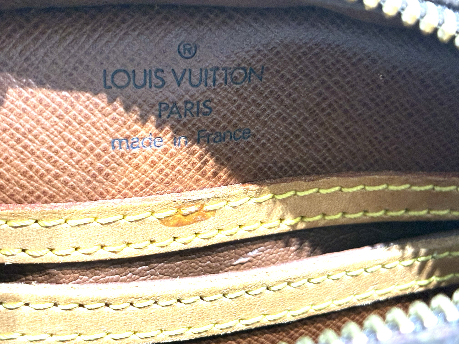 LV Louis Vuitton M51221　モノグラム　ブロワ　ショルダーバッグ　BA1020
