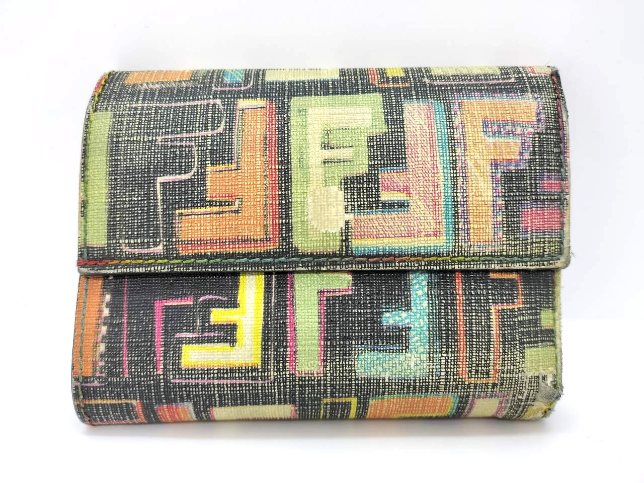 FENDI 三つ折り財布　マルチカラー　