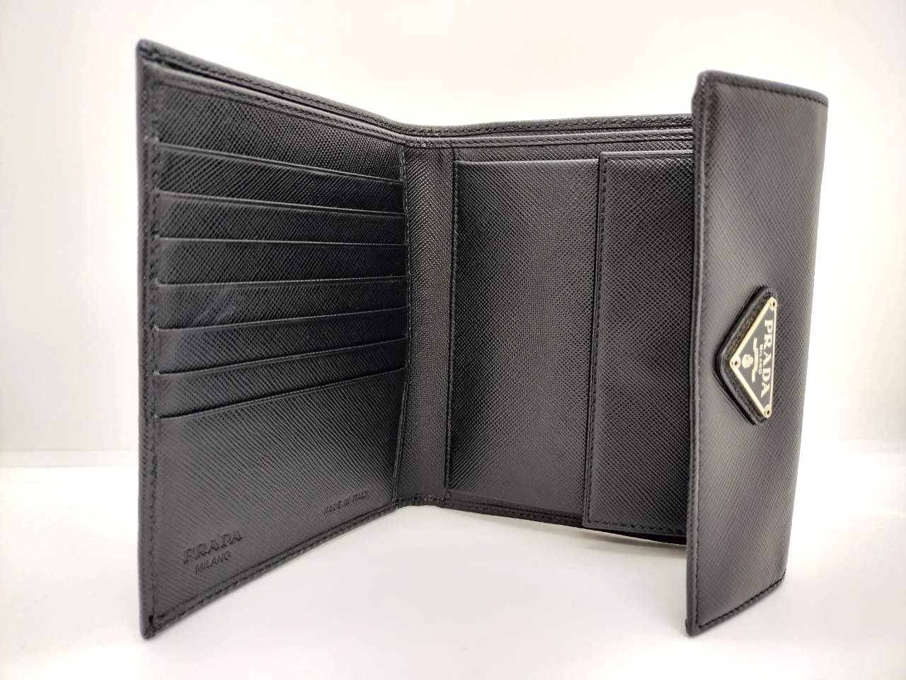 サフィアーノ プラダ 財布