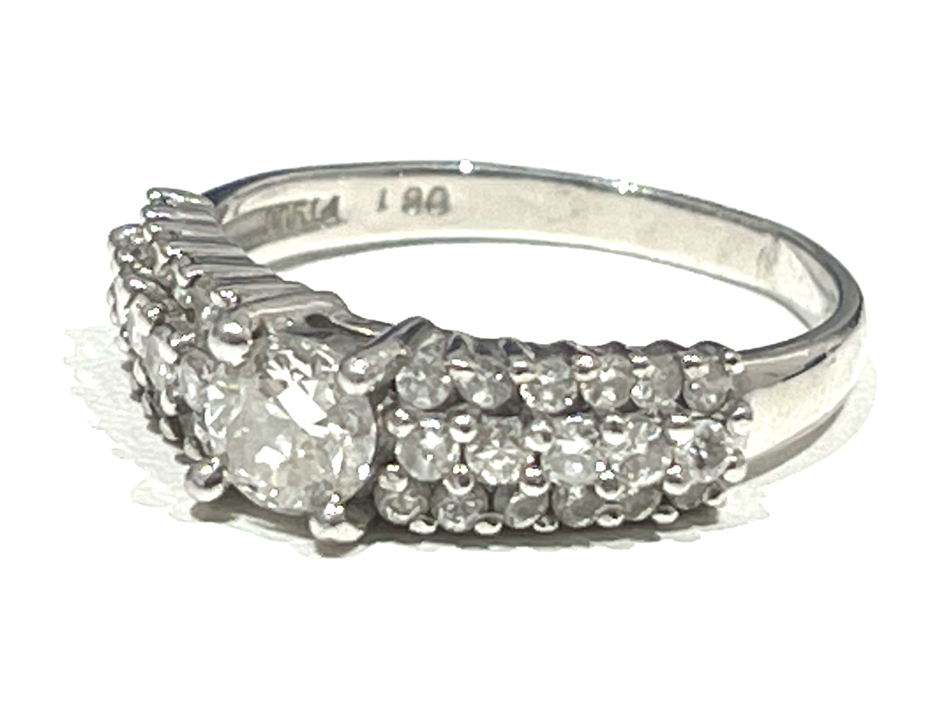 Pt900 ダイヤモンド付きリング 0.61ct 0.51ct