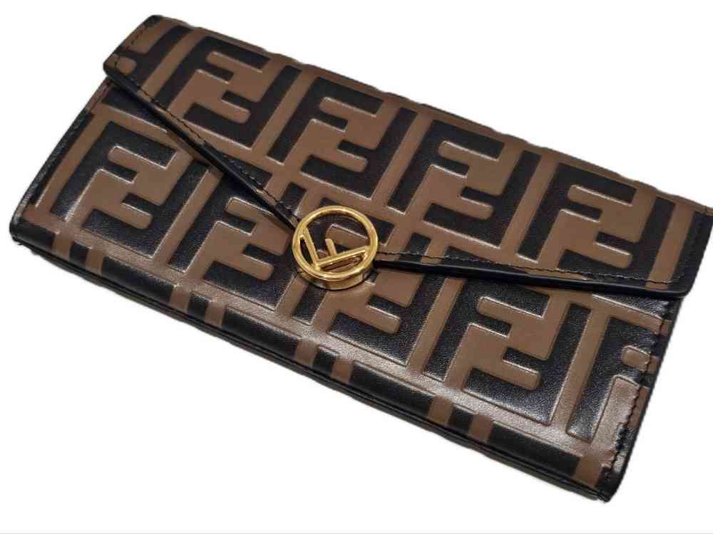 FENDI ズッカ柄長財布