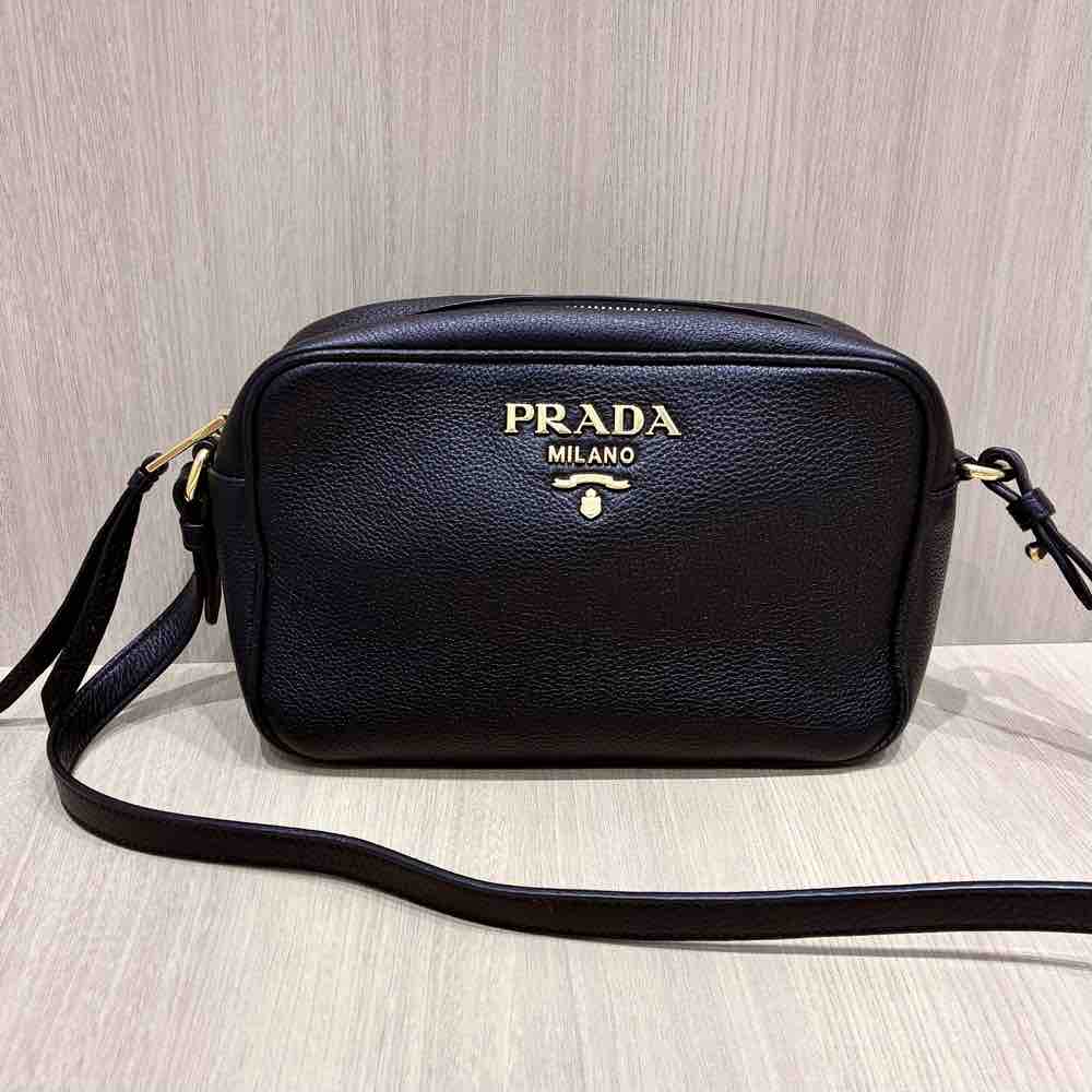 PRADA VITTELLO DAINO カメラバッグ 1BH093 