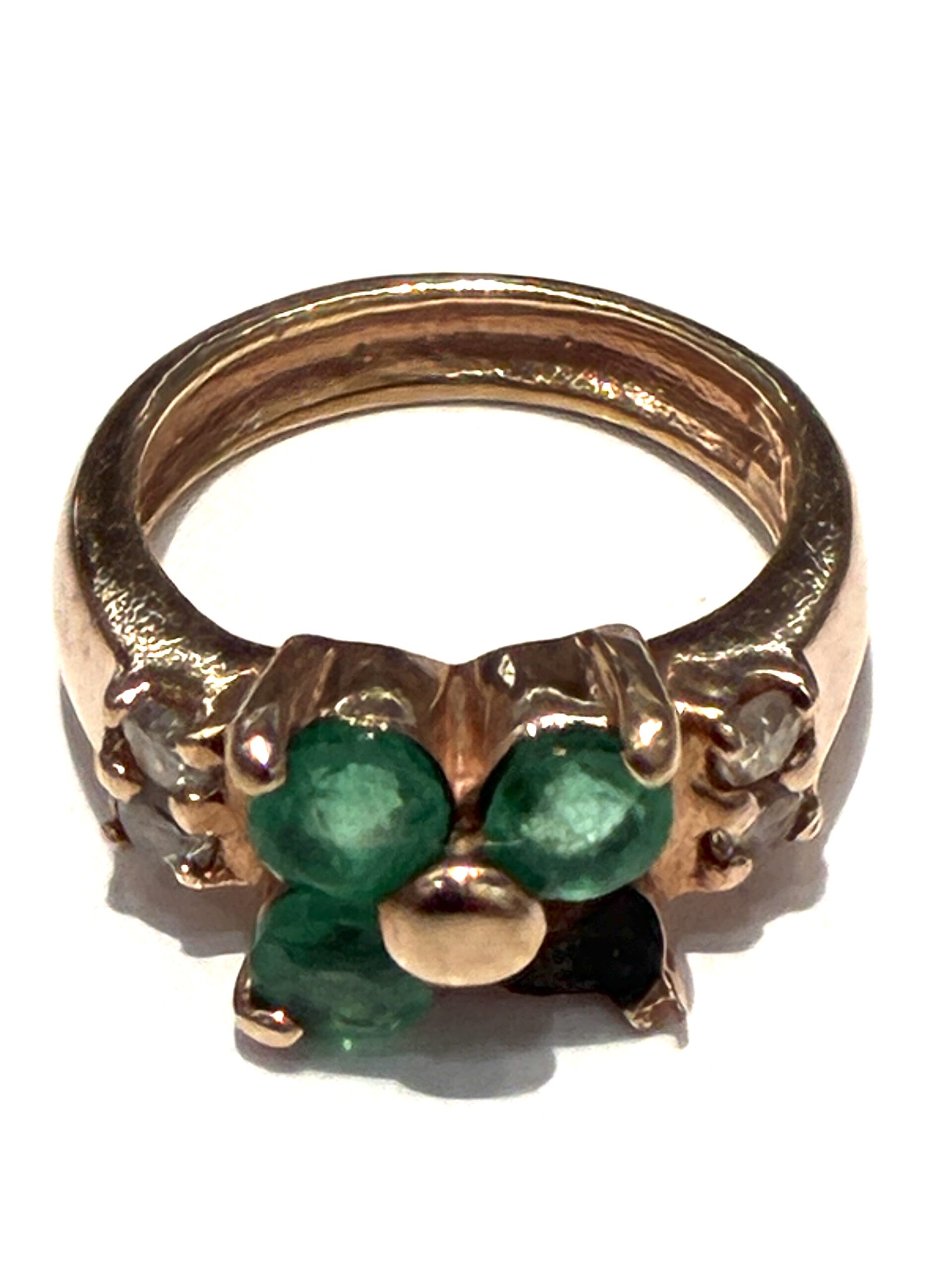 金のペンダントトップ