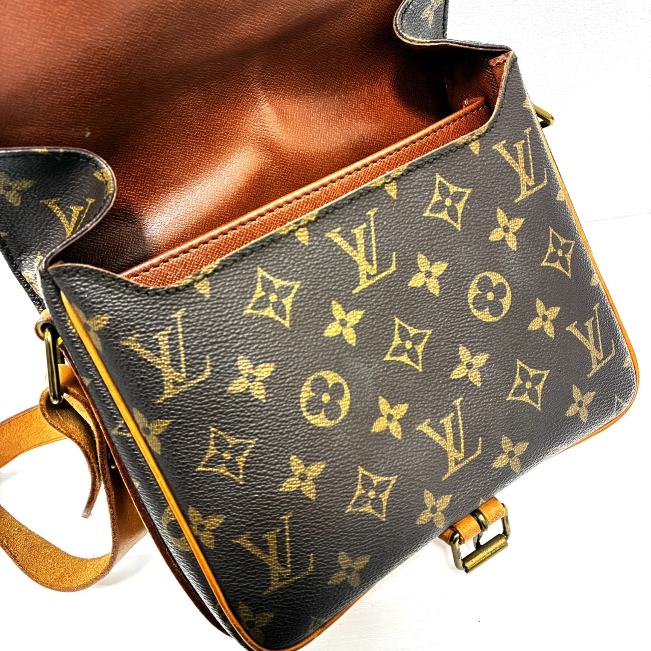 LOUIS VUITTON/ルイ・ヴィトン カルトシエール M51252
