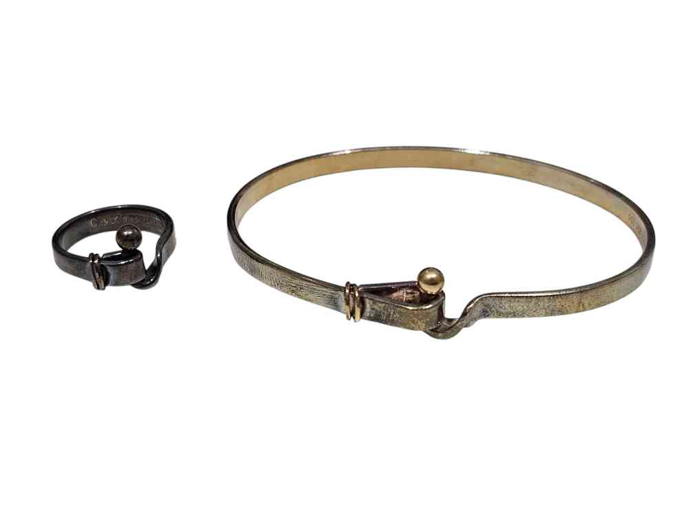 Tiffany & Co. フック＆アイ バングル リング