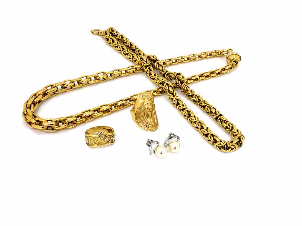 #K18買取 #18金 #金買取 #高価買取 #K18おまとめ #貴金属買取 #金相場 #おまとめ査定 #アクセサリー買取 #いちふじ買取 #マックスバリュ熱海店 #熱海買取 #査定無料 #金売るならいちふじ