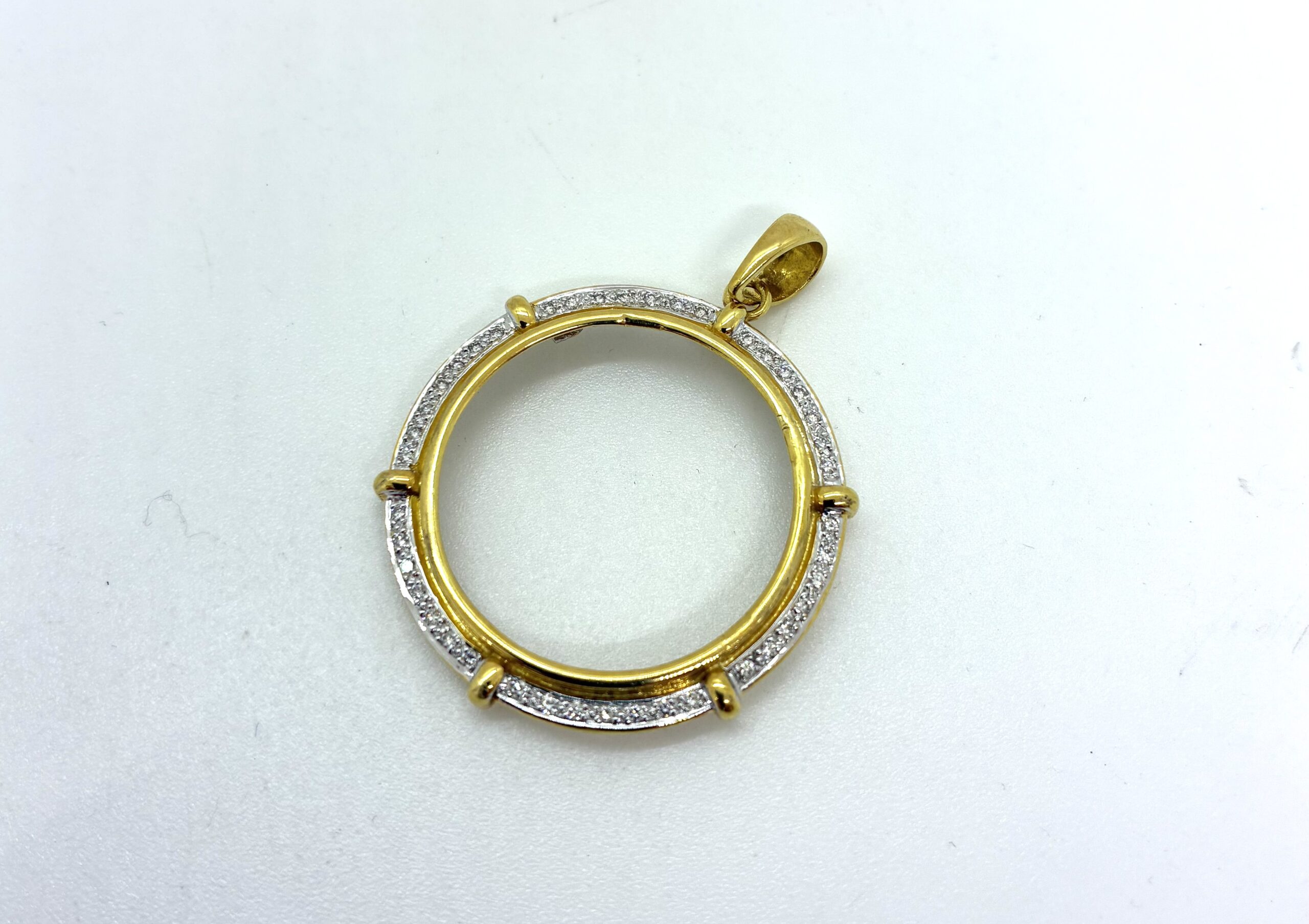 ダイヤモンド付きペンダントトップ