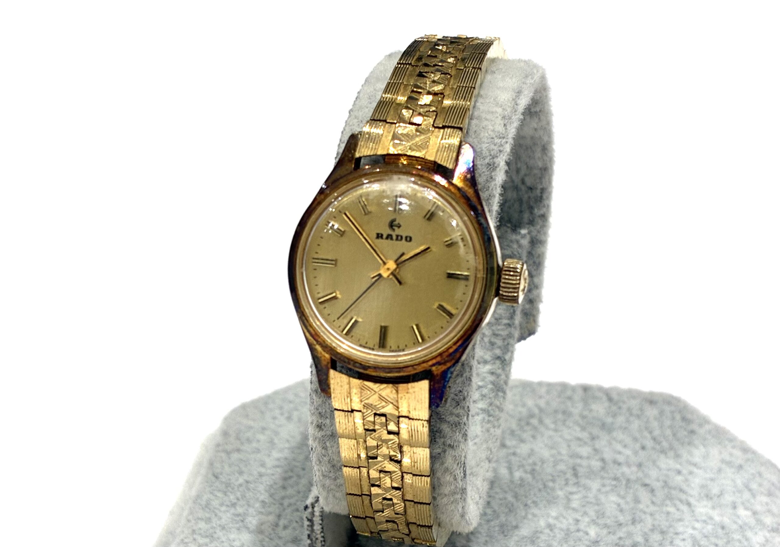 古いラドーの時計