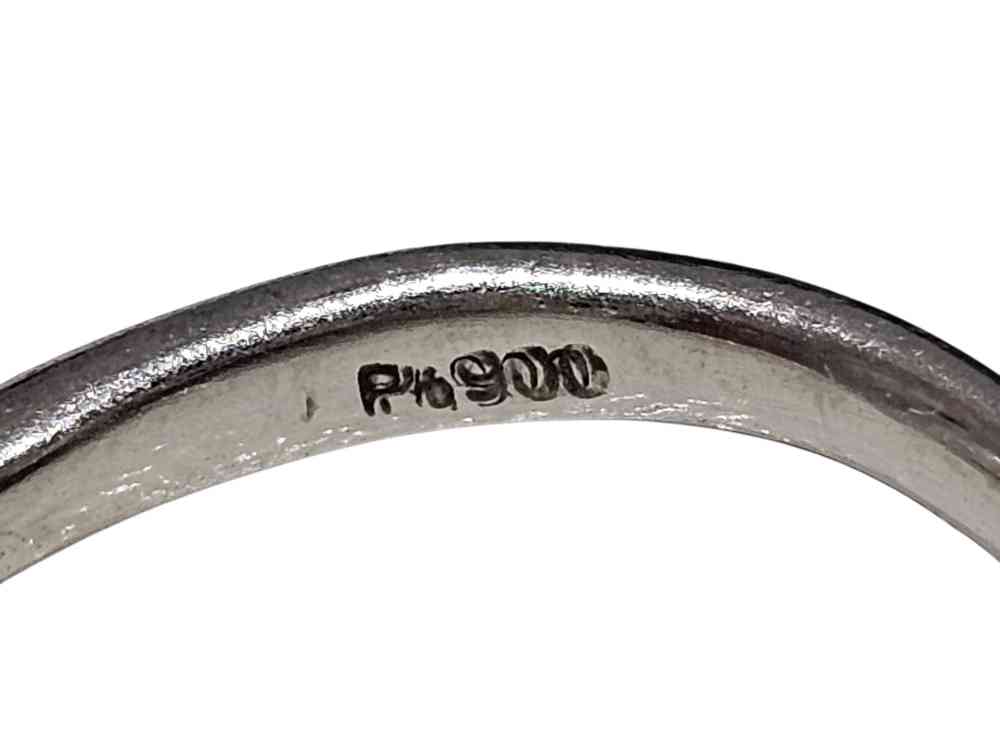 Pt900 ダイヤ付きリング 刻印