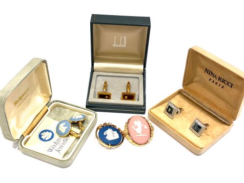 ウェッジウッドのカフスなど小物