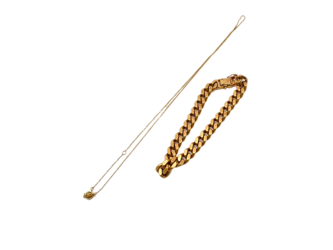 金のネックレス