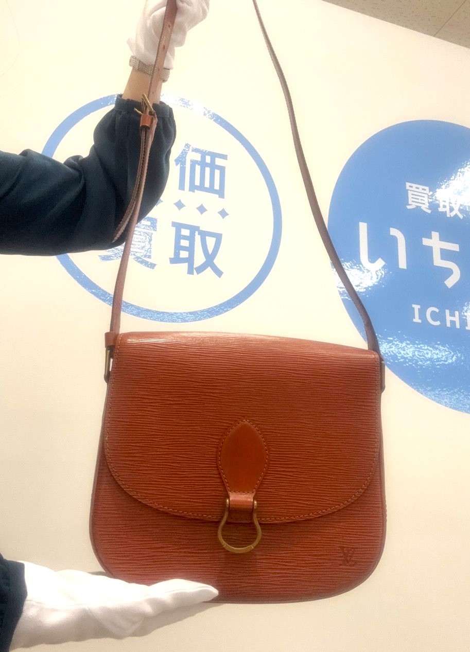 ルイヴィトン エピ ミニ サンクルー ショルダーバッグ