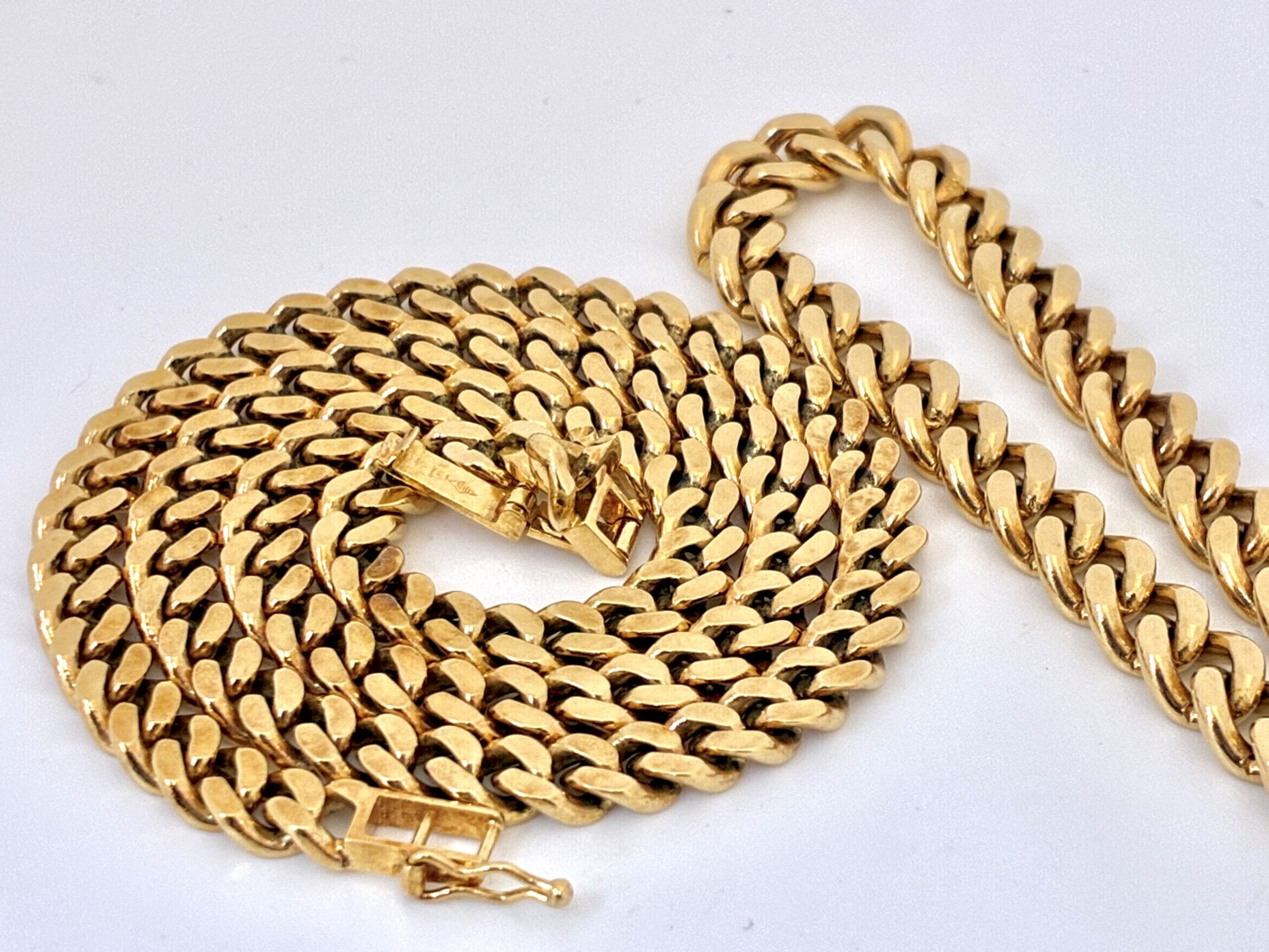 重量感たっぷりの金ネックレスを高価買取いたしました！