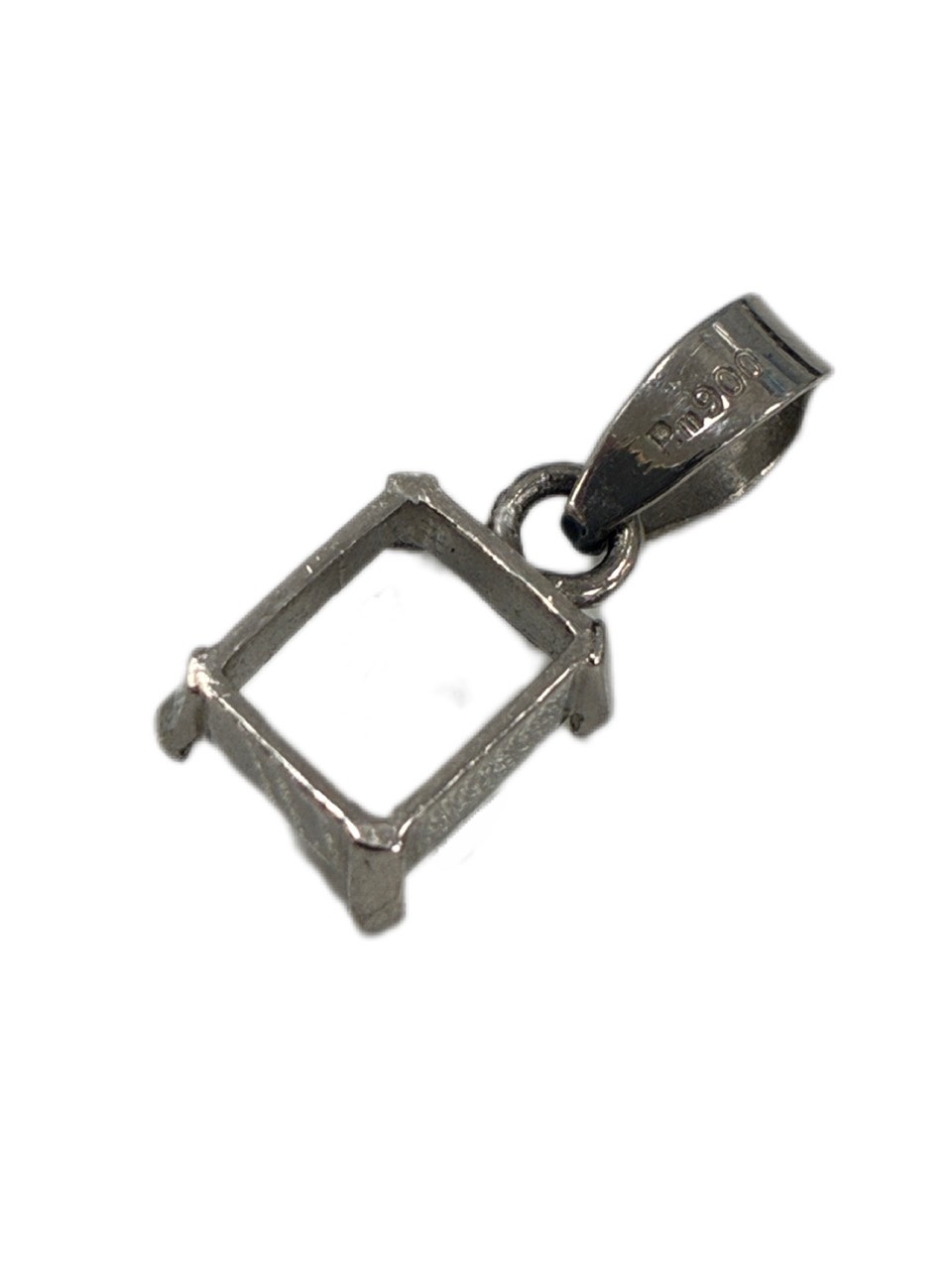 Pm900 ペンダントトップ（石が取れてしまっている状態）