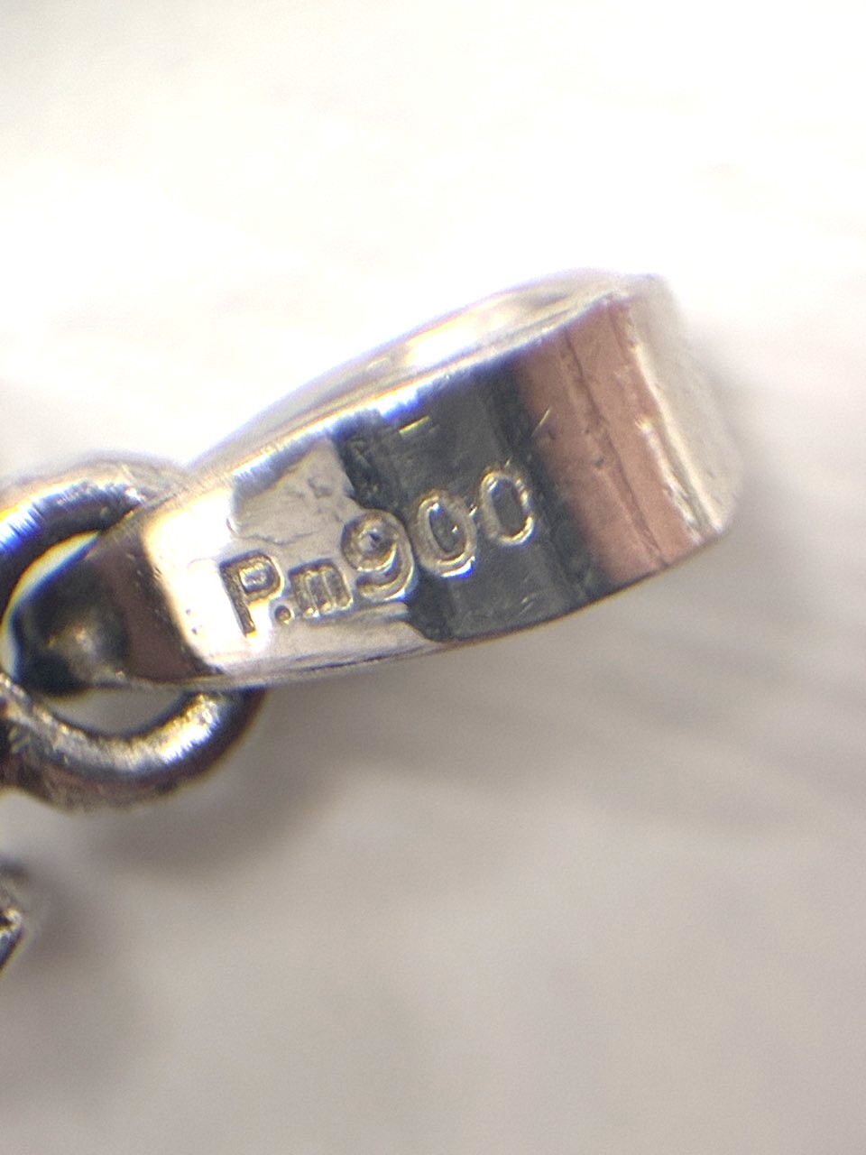 Pm900 ペンダントトップ（石が取れてしまっている状態）
