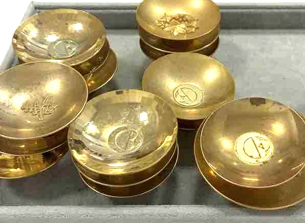 捨ててしまうのはもったいない！　メッキの金杯をたくさん買取しました！【新城市・北設楽郡・三ケ日のお買取りはいちふじピアゴ新城店へ】