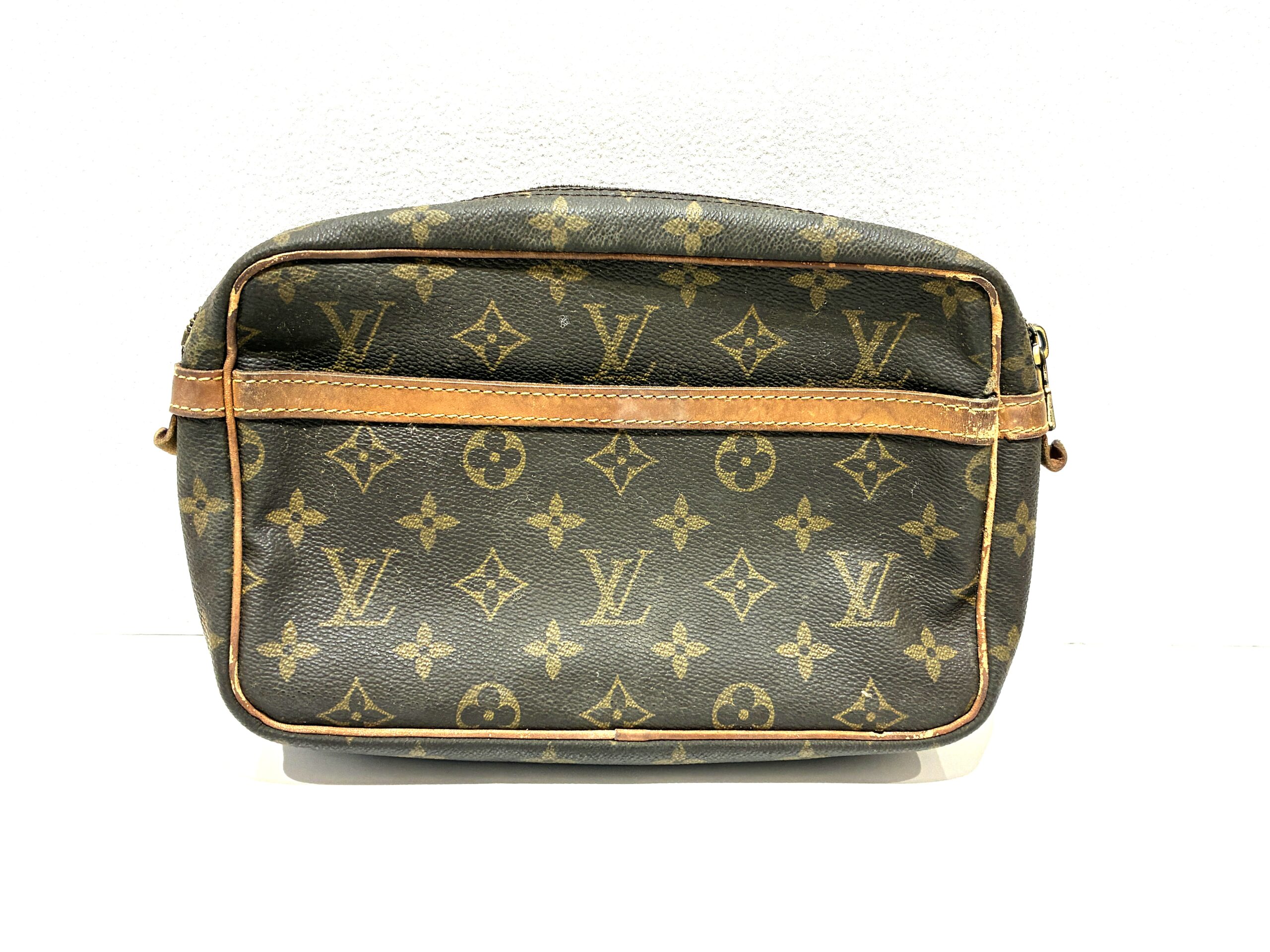 捨てる前にちょっと待って！ボロボロのルイヴィトン👜ダメ元で持ち込み→買取成立！ヴィトンのクラッチバッグ事例　【田原・豊橋・豊川の買取りはいちふじパオ田原店へ💗】