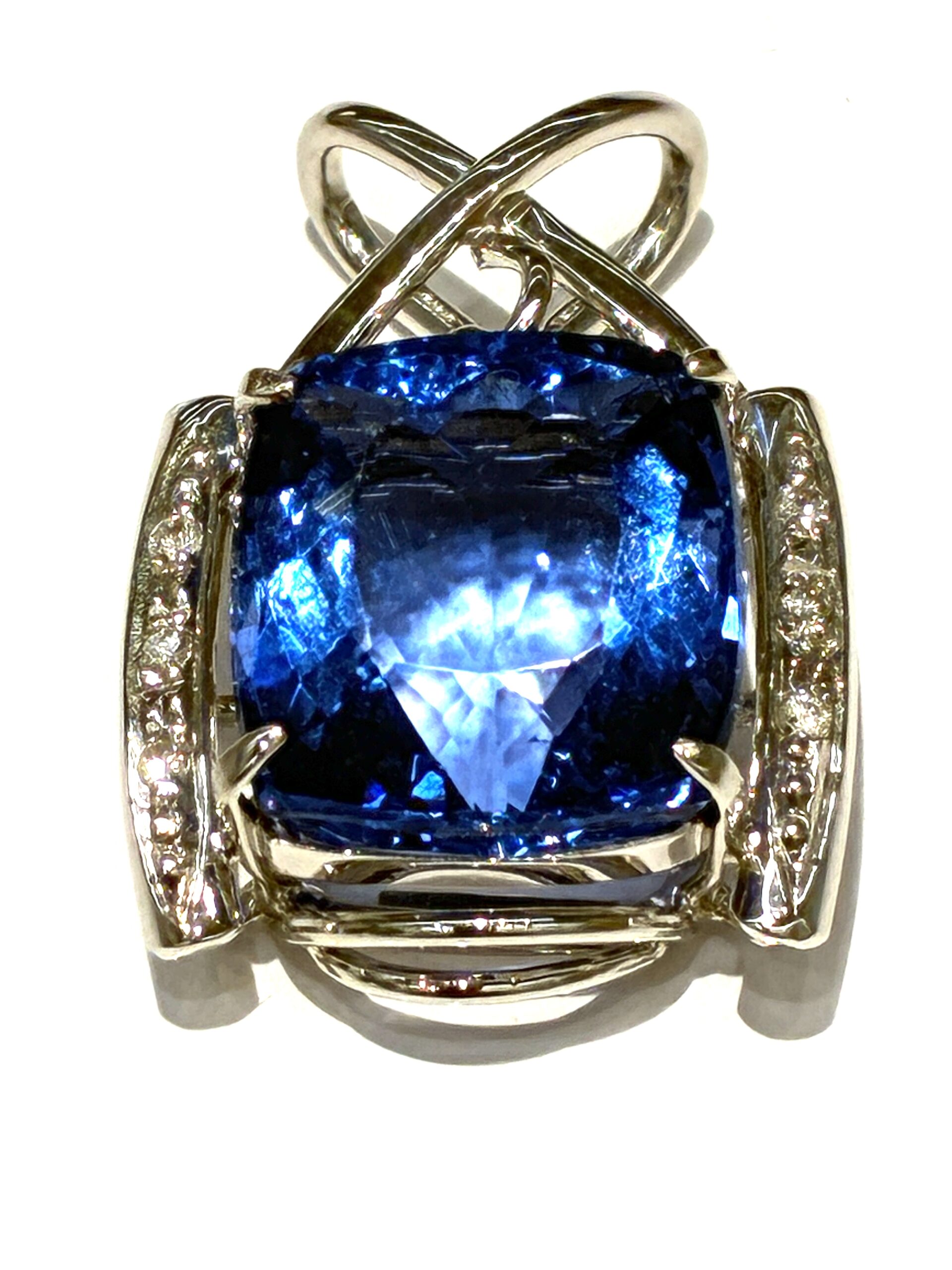 タンザナイト　ペンダントトップ