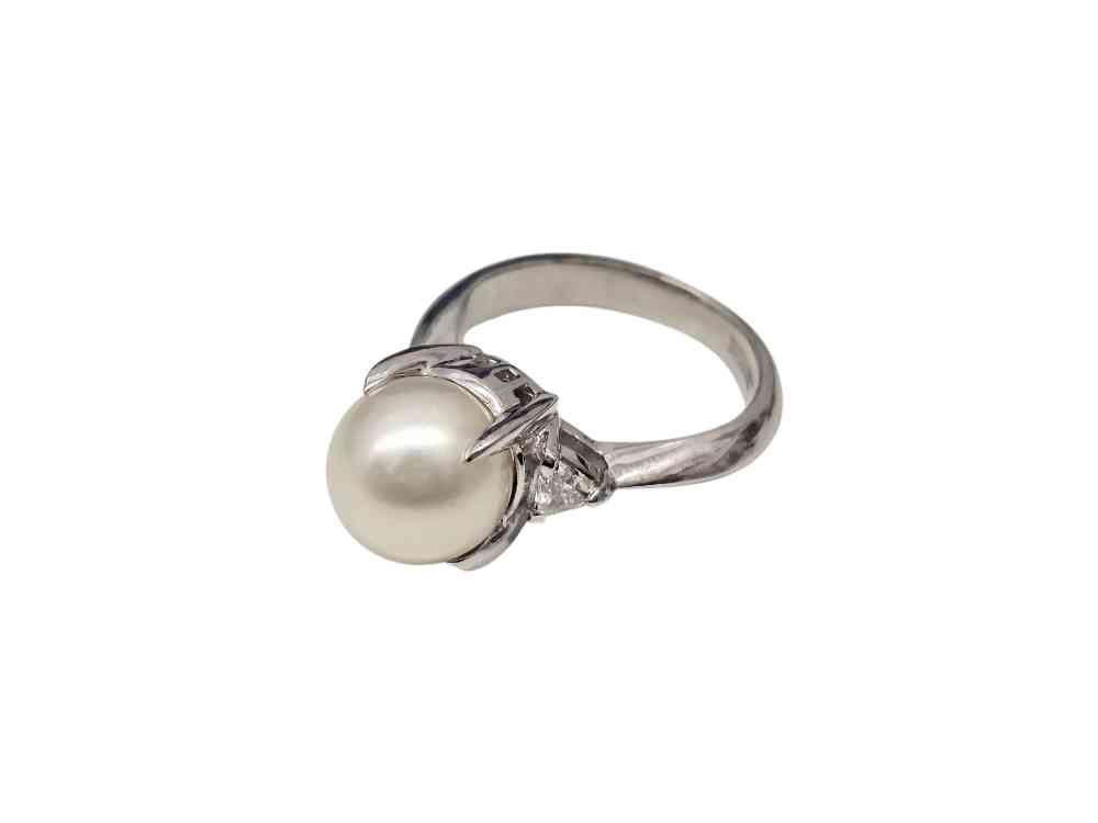 【高価買取】しまいっぱなしの「Pt900パールリング」、実は今が売り時？査定のポイントと手放すタイミングをプロが解説！Pt900のパール付きリングを買取りさせて頂きました。【岡崎・安城・幸田町の買取なら買取専門いちふじピアゴ上和田店へお越し下さい♪】