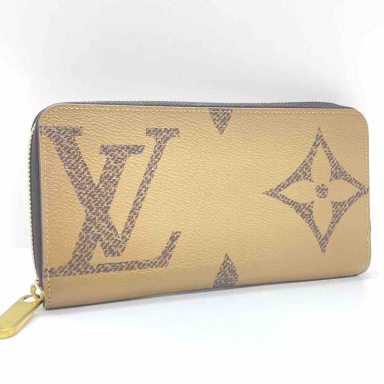 LOUIS VUITTON ジャイアントリバースジッピーウォレット/M69353