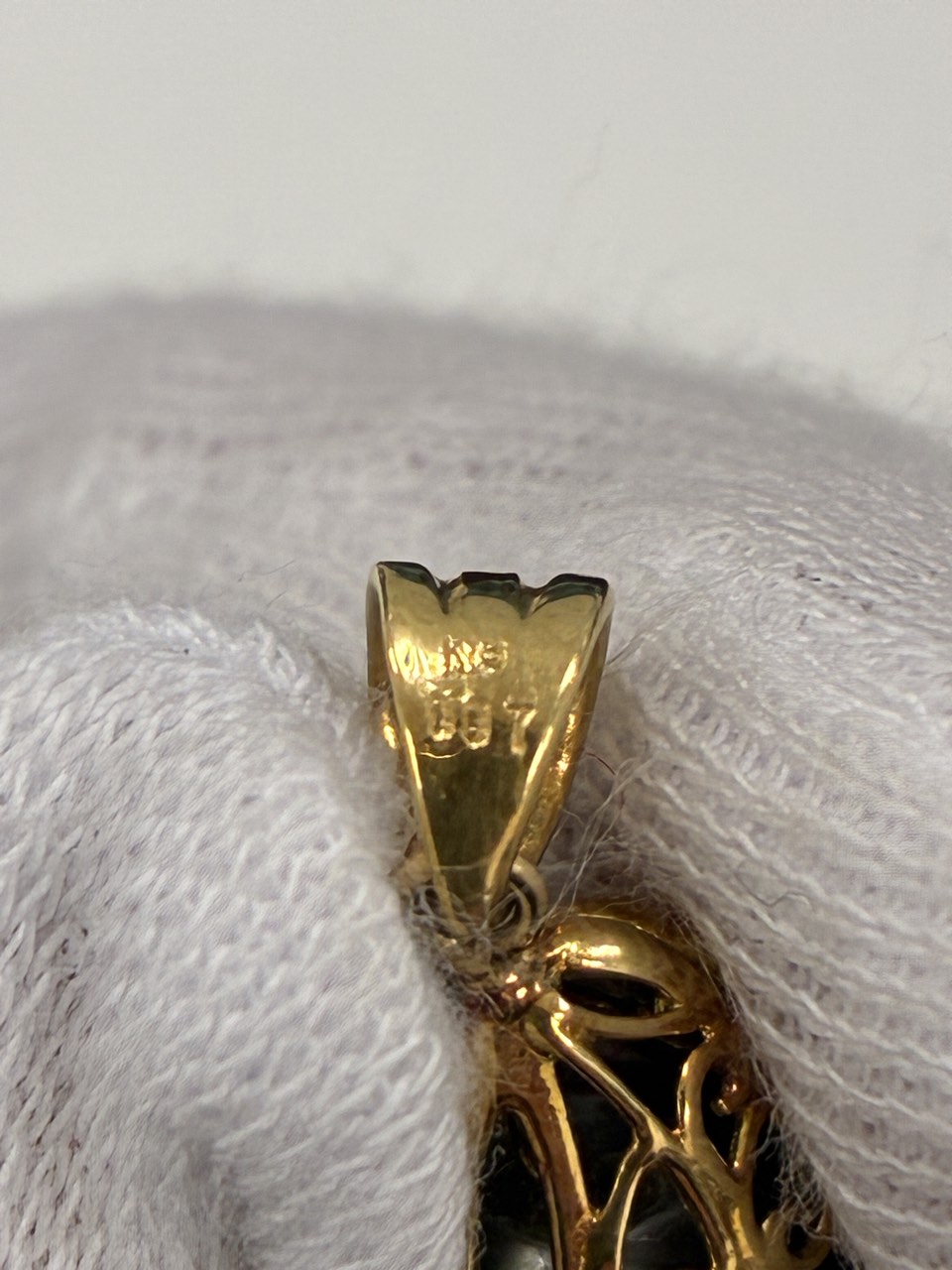 K18 黒蝶パール付ペンダントトップ