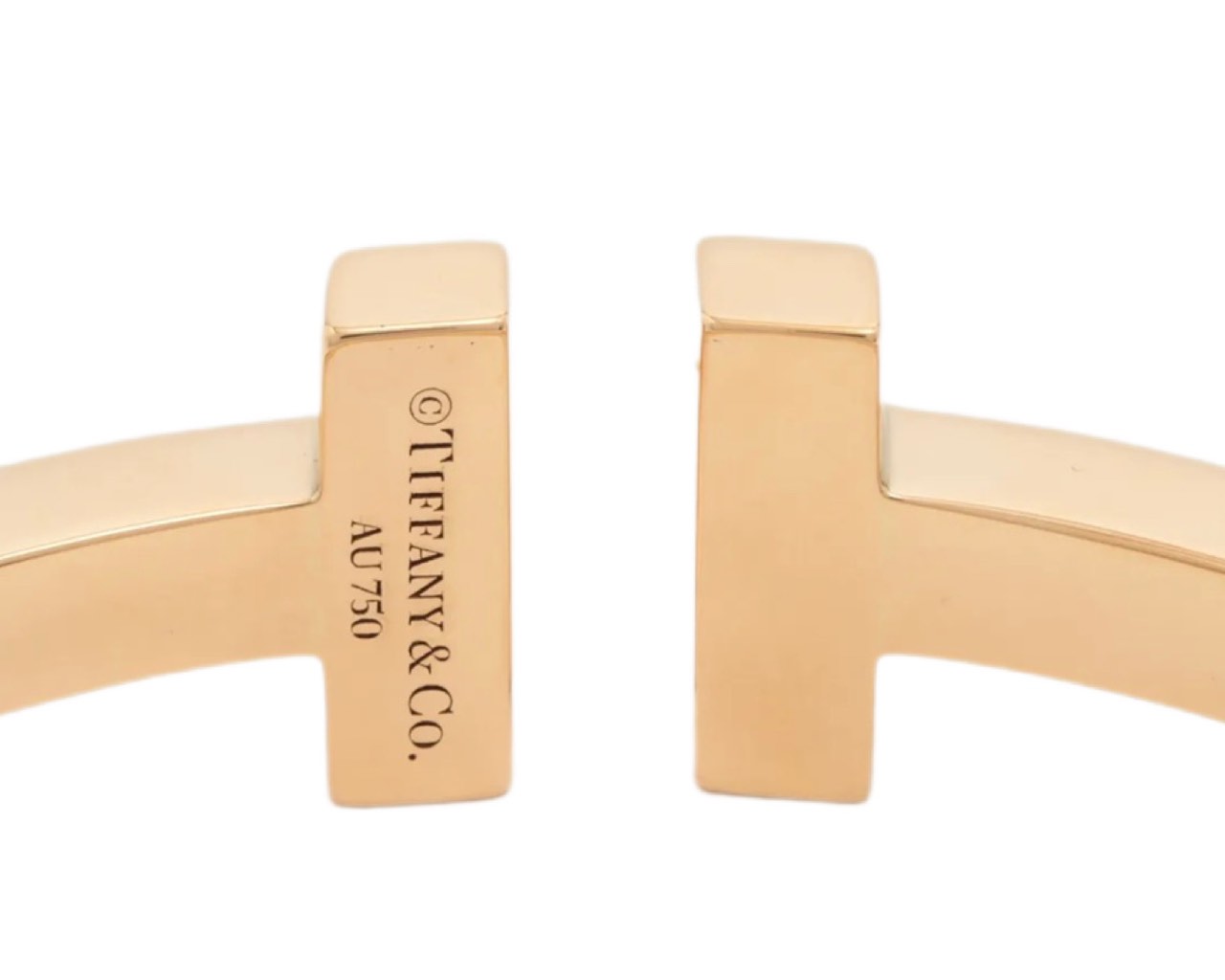 ティファニーTスクエアバングル