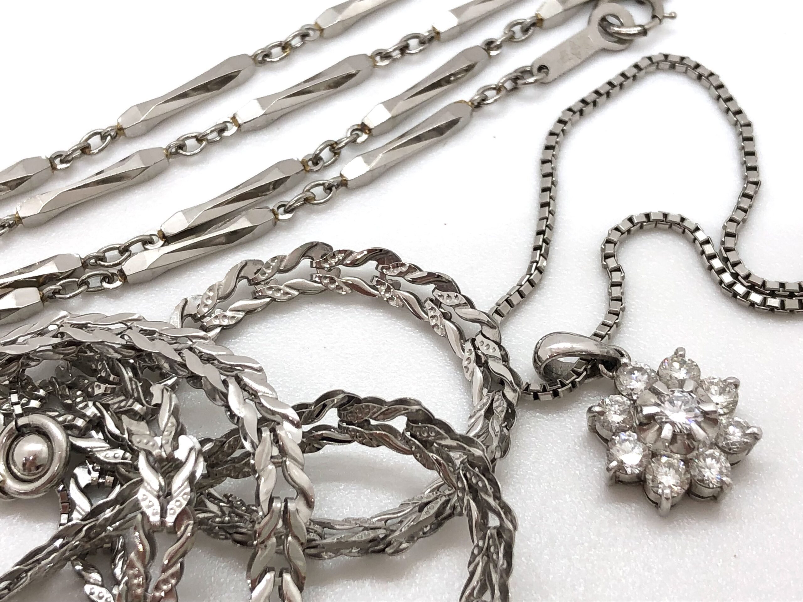 プラチナネックレス