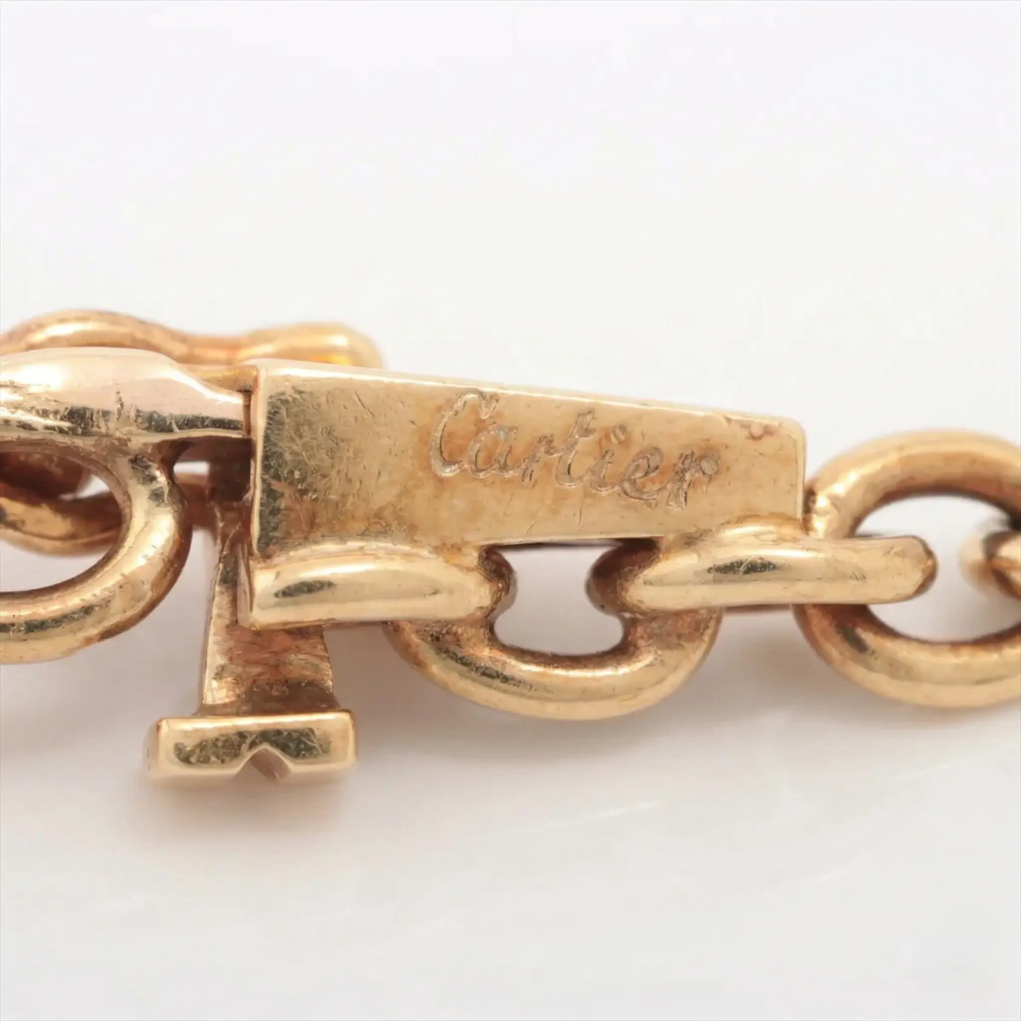 カルティエのブランド刻印がかすれている