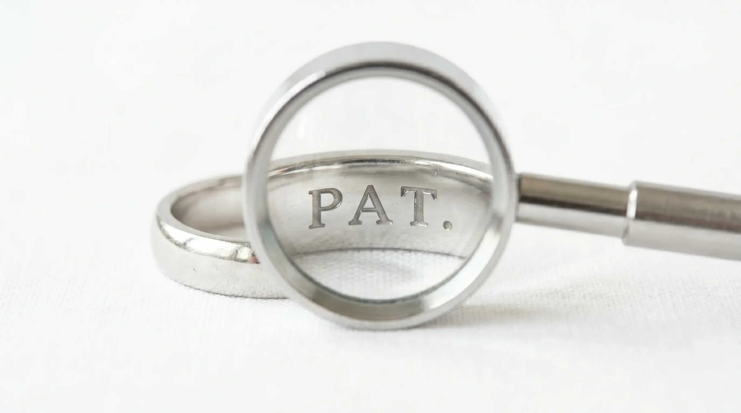 読めない刻印もプロが正確に評価！ジュエリー・貴金属特有の刻印一覧