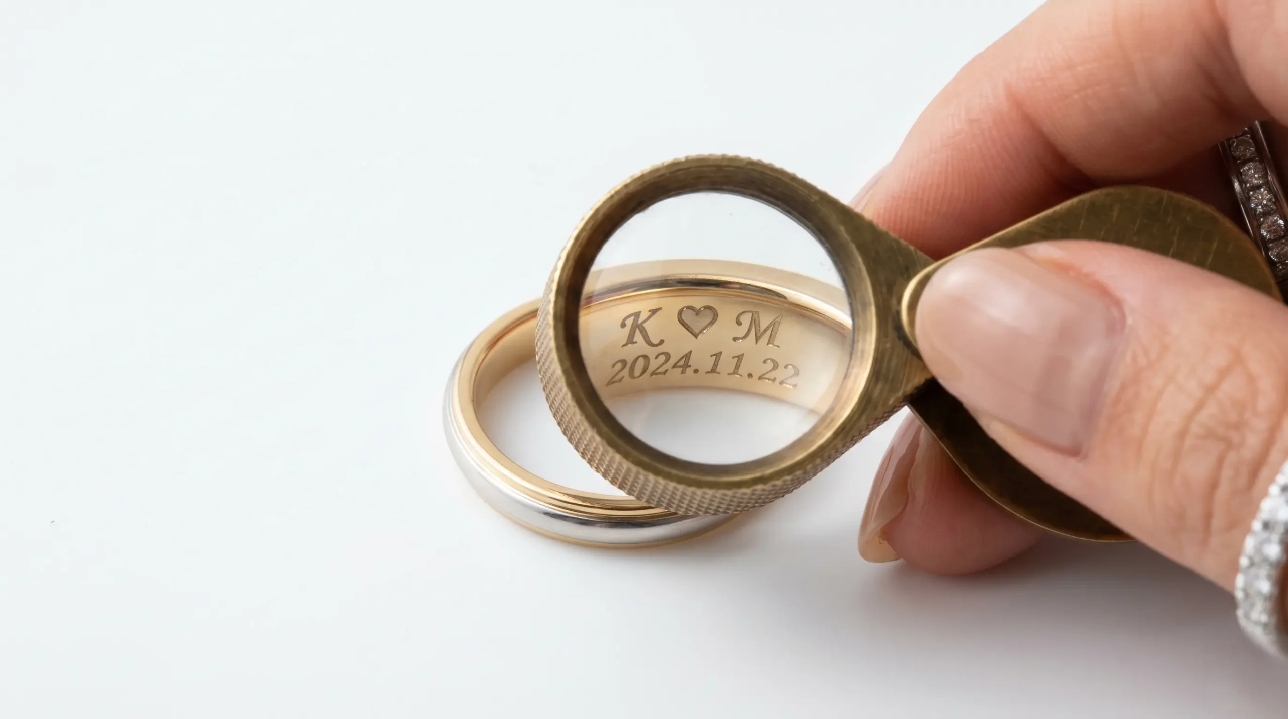 刻印かすれやイニシャル入り指輪も高価買取！安く買い叩かれないためのジュエリー査定のコツ