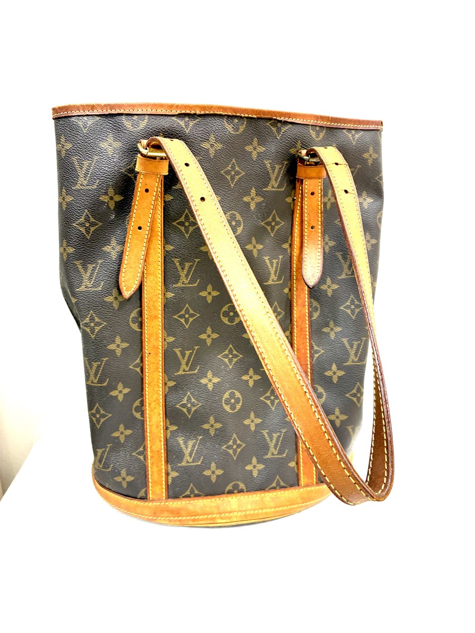 👜 Louis Vuitton モノグラムの魅力とは？【名古屋市港区・中川区のお買取りは　ポートウォーク3F　買取専門いちふじへ】