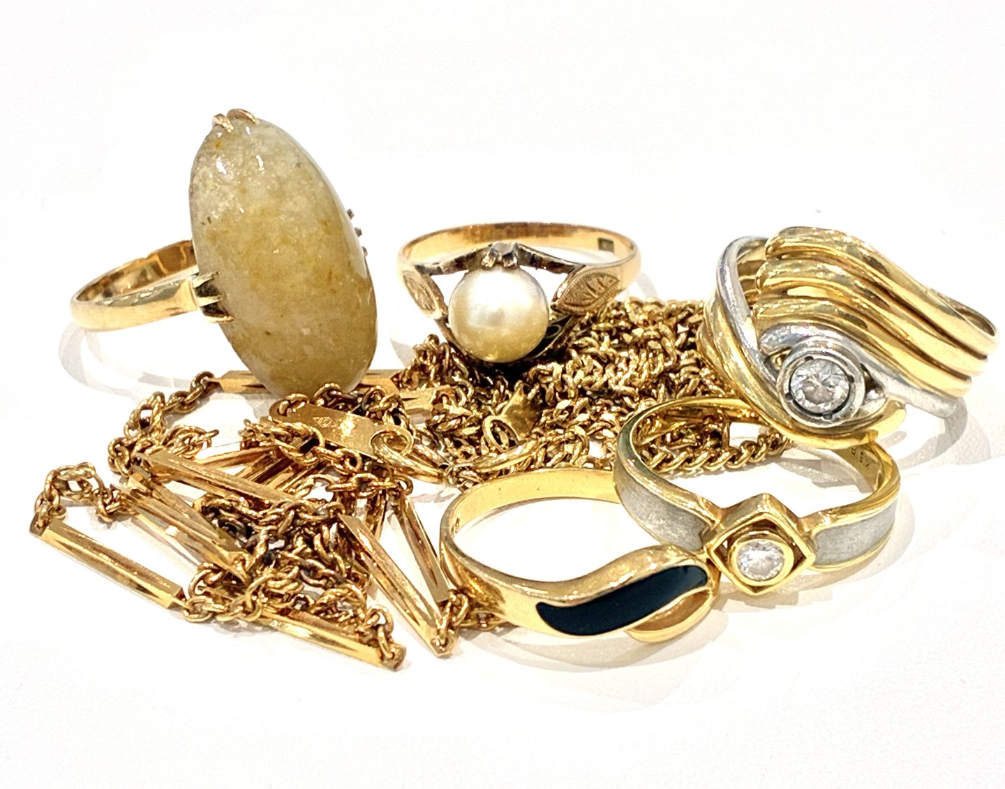 金アクセサリーの買取　壊れていても・片方だけでも素材で値段が変わる★ 清水町 三島市 サントムーン柿田川 ★