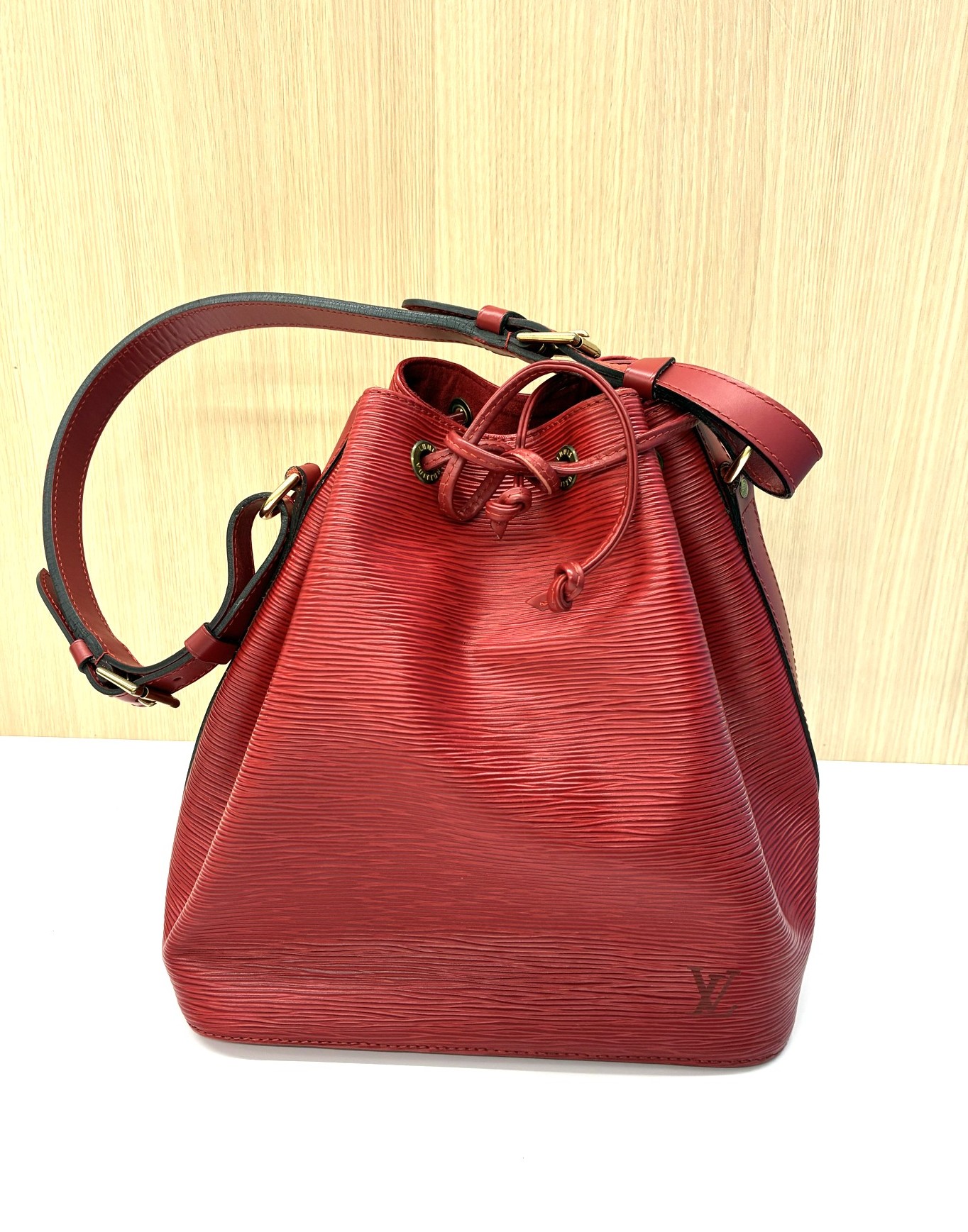 Louis Vuitton エピ ノエ