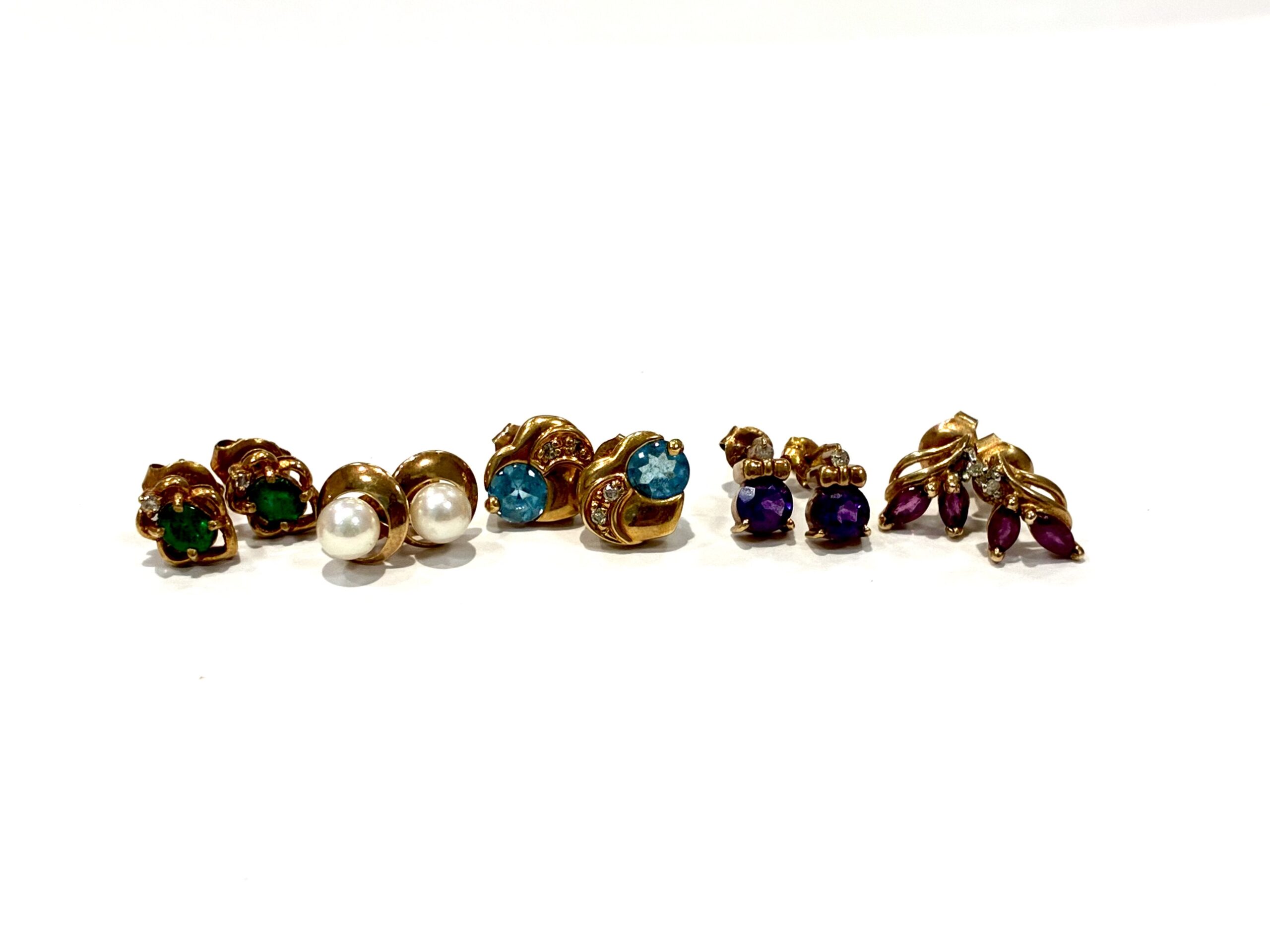 💎色石が輝くK18ピアスをお買取りしました✨ エメラルド・パール・ブルートパーズ・アメジスト・ルビーなども大歓迎！【伊豆の国市　大仁　田京　伊豆長岡　韮山　伊豆市　修善寺】