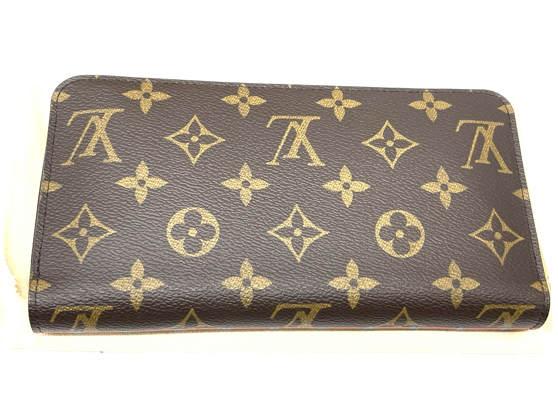 （ルイヴィトン）Louis Vuitton　M69750　モノグラム　ヴィヴィエンヌ　ジッピーウォレット　