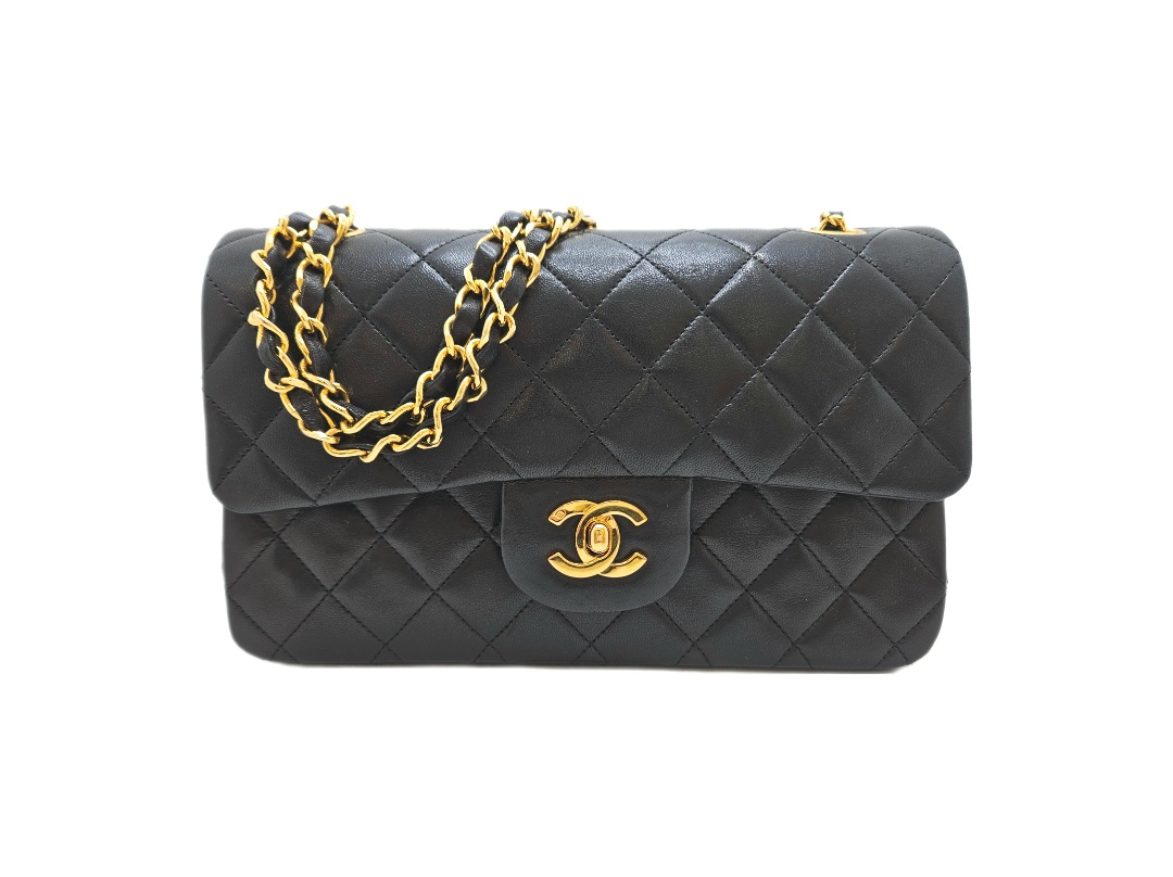 CHANEL(シャネル)マトラッセ Wフラップ チェーンバッグ