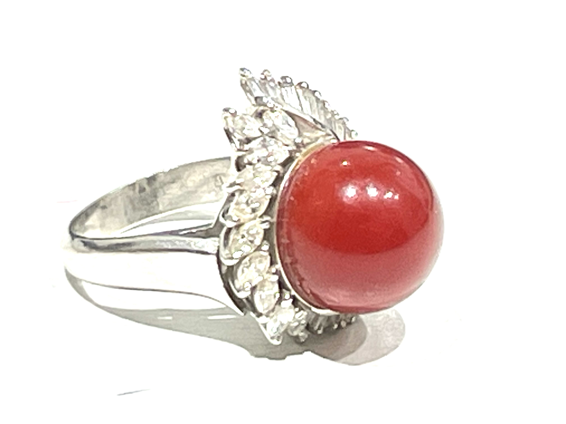 （ プラチナ ）Pt900　サンゴ・ダイヤモンド付きRG　サンゴ：12.3mm　D：1.071 ct　
