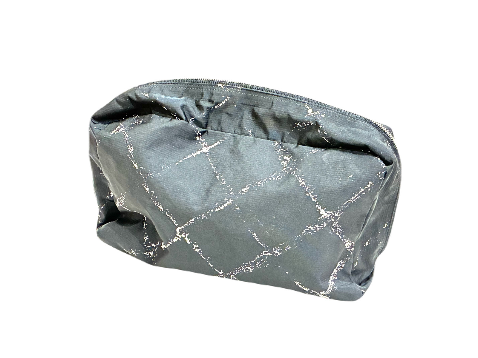 （CHANEL）シャネル トラベルライン ナイロン ポーチ ブラック系 シルバー金具　付属品：シリアルシール　5818492　