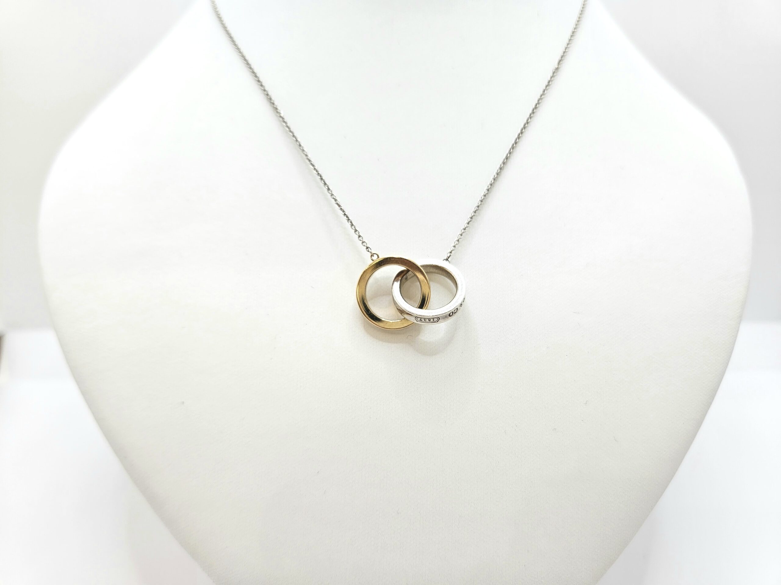 Tiffany&Co インターロッキング 1837ネックレス