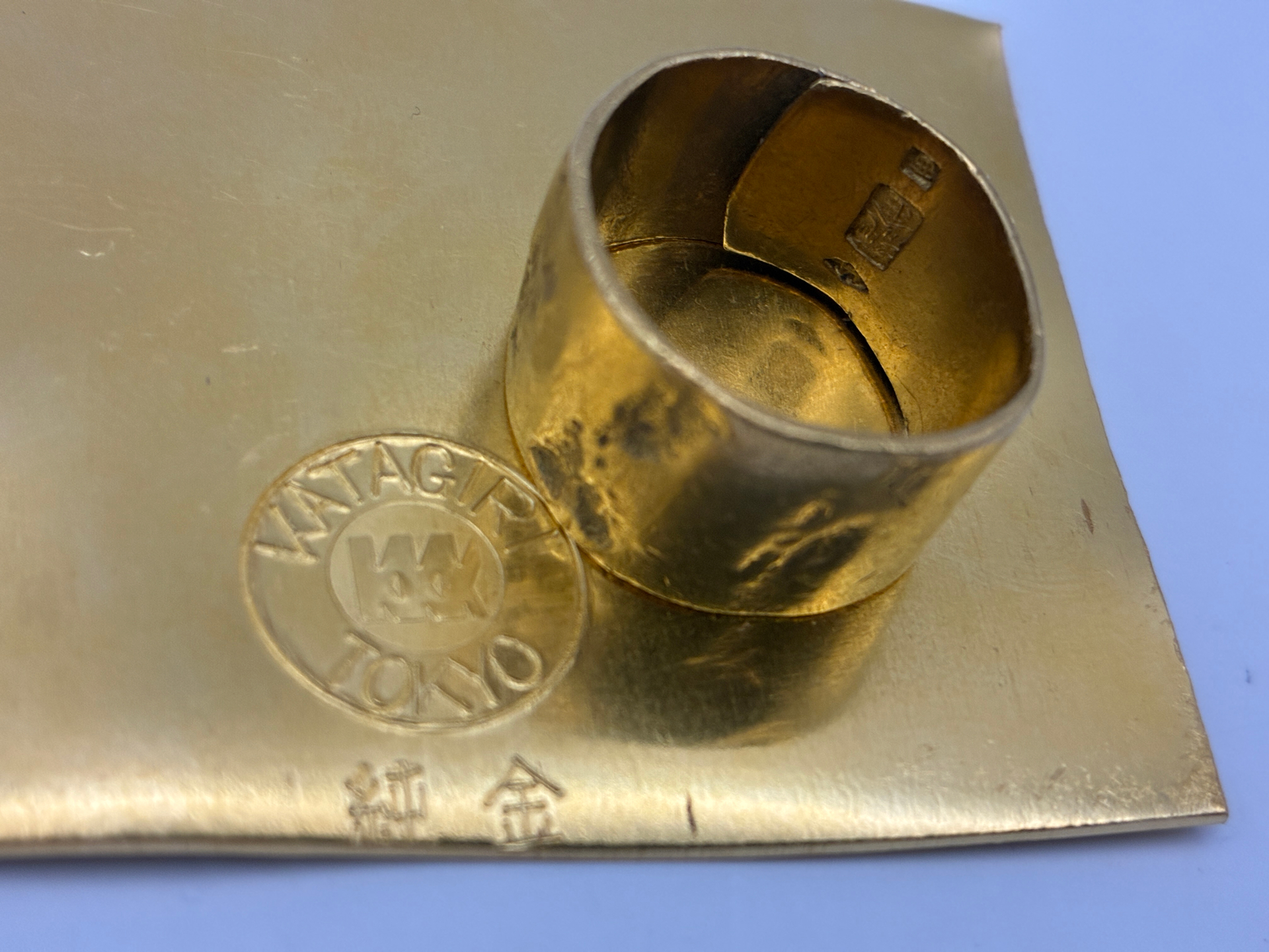 【浜松・浜北】実家の片付けで出てきた「純金の工芸品」や「金杯」は売れる!？買取専門店のプロが教える査定のポイント