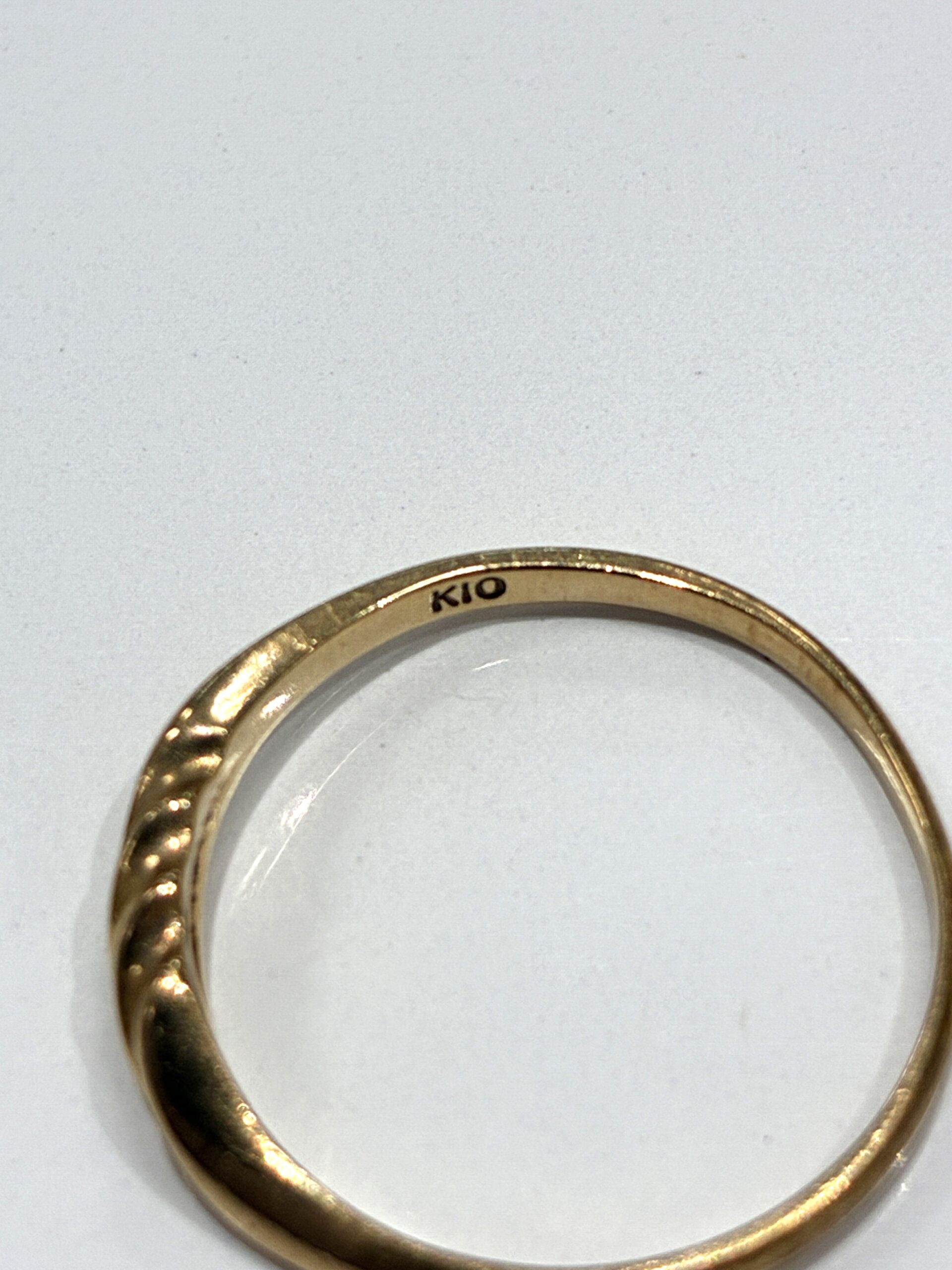 リング内側に刻印されたK10表記の拡大画像